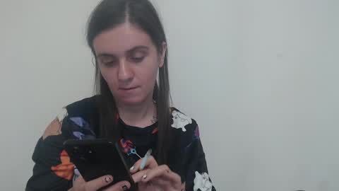 Snapshot of oliviasager chatting on 01.04.25 Mistress Olivia online show from 01.04.25