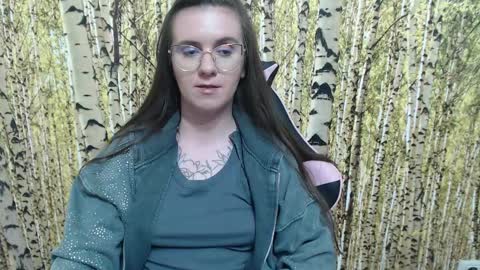 Snapshot of oliviasager chatting on 10.11.25 Mistress Olivia online show from 10.11.25