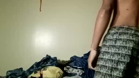 Snapshot of olliebennit chatting on 10.17.25 Ollie online show from 10.17.25