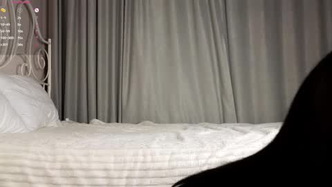 Snapshot of onemoreecall chatting on 02.20.25 Lexi online show from 02.20.25