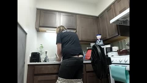 Snapshot of opalockajoe chatting on 12.13.24 TsJojo online show from 12.13.24