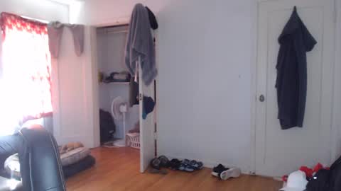 Snapshot of oregon87 chatting on 02.27.25 The Oregon Lumberjack online show from 02.27.25