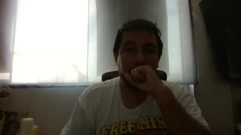 Snapshot of oscaryn_martell chatting on 10.19.25 oscaryn_martell online show from 10.19.25