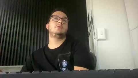 Snapshot of osomalicioso chatting on 09.25.25 juan online show from 09.25.25