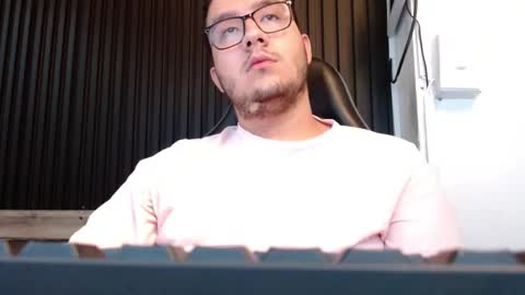 Snapshot of osomalicioso chatting on 09.27.25 juan online show from 09.27.25