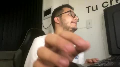 Snapshot of osomalicioso chatting on 09.28.25 juan online show from 09.28.25