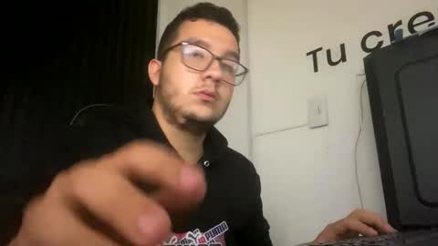 Snapshot of osomalicioso chatting on 10.01.25 juan online show from 10.01.25