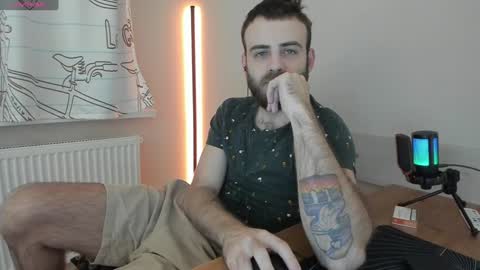 Snapshot of otishairy chatting on 12.23.24 Otis online show from 12.23.24