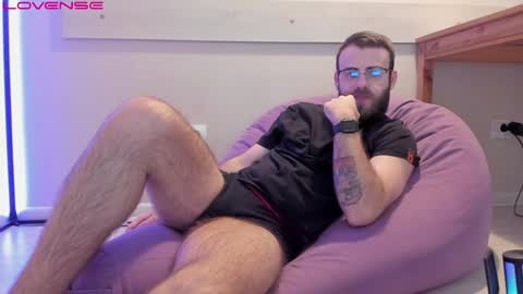 Snapshot of otishairy chatting on 02.08.25 Otis online show from 02.08.25