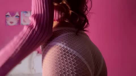 Snapshot of outerspace2000 chatting on 10.18.25 outerspace2000 online show from 10.18.25