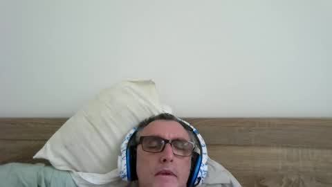 Snapshot of ozzie_male77 chatting on 10.25.25 Brian online show from 10.25.25