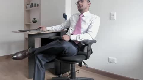 Snapshot of pablo_rincon95 chatting on 01.28.25 pablo rincon95 online show from 01.28.25