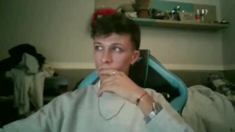 Snapshot of pablocod98 chatting on 10.05.25 pablocod98 online show from 10.05.25