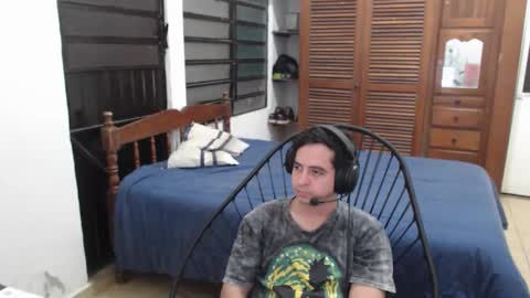 Snapshot of pablomingo chatting on 11.04.25 pablomingo online show from 11.04.25