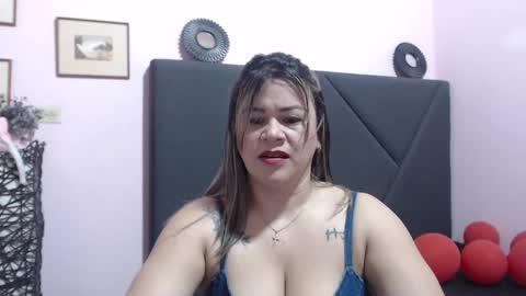 Snapshot of pamela_echeverria chatting on 09.10.25 pamela_echeverria online show from 09.10.25