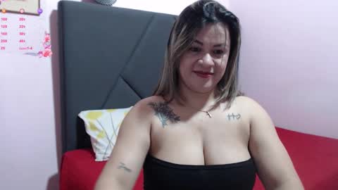 Snapshot of pamela_echeverria chatting on 10.14.25 pamela_echeverria online show from 10.14.25