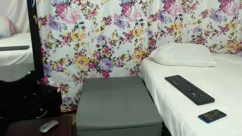 Snapshot of pamela_vasquez chatting on 01.12.25 diana online show from 01.12.25