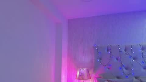 Snapshot of pamelamiler_ chatting on 10.14.25 TELL ME PAMELLA AND GIVE ME A GOOD GRADE ITS IMPORTANT online show from 10.14.25