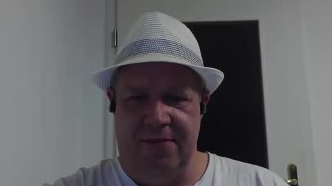 Snapshot of para3214 chatting on 10.01.25 para3214 online show from 10.01.25