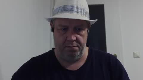 Snapshot of para3214 chatting on 10.08.25 para3214 online show from 10.08.25