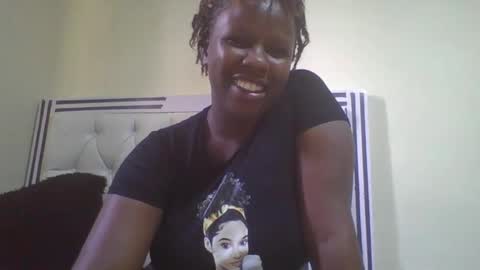 Snapshot of pattiekee chatting on 12.10.24 pk online show from 12.10.24