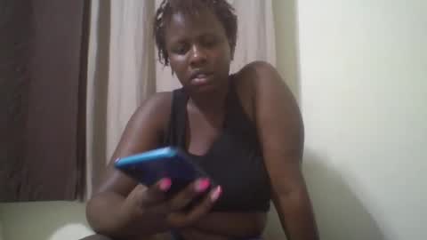 Snapshot of pattiekee chatting on 12.14.24 pk online show from 12.14.24