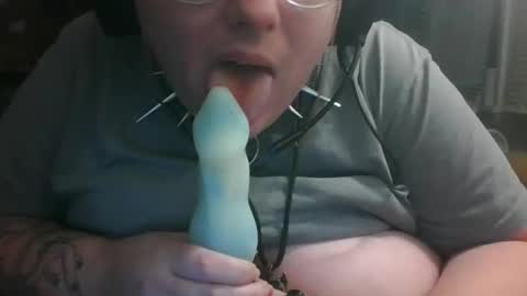 Snapshot of pavlovsfuckdog chatting on 10.28.25 pavlovsfuckdog online show from 10.28.25