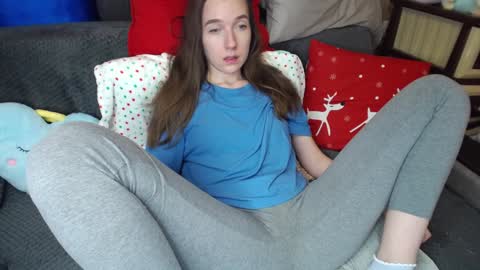 Snapshot of peaceduke chatting on 12.25.24 FOUNTAIN SQUIRT online show from 12.25.24