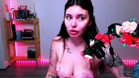 Snapshot of peachybabe__ chatting on 10.11.25 Peachy online show from 10.11.25