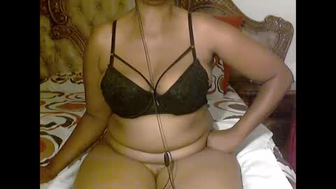 Snapshot of pearassmmm chatting on 12.14.24 pearassmmm online show from 12.14.24