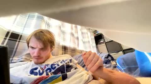 Snapshot of penguin666778 chatting on 09.09.25 Penguin online show from 09.09.25