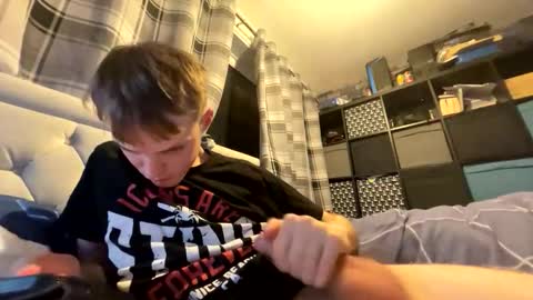 Snapshot of penguin666778 chatting on 10.25.25 Penguin online show from 10.25.25