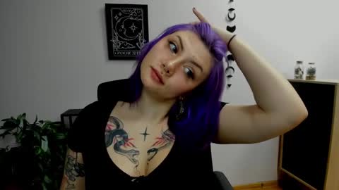 Gabbie online show from 12.19.24