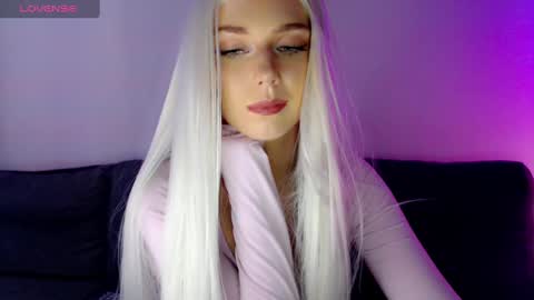 Isabella online show from 12.13.24