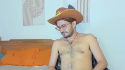 Snapshot of peter_x_annaud chatting on 10.31.25 FELIPE online show from 10.31.25