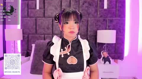 Snapshot of petit_rosseowo chatting on 03.06.25 Im Rosse but u can call me Rossie or Rosita . online show from 03.06.25