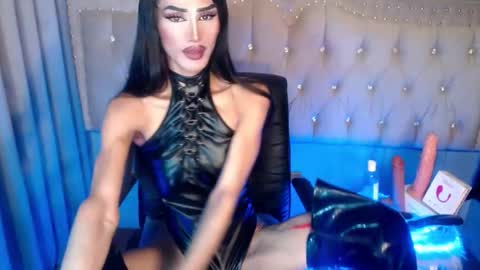 Snapshot of petite_bigload_7inches_thick69 chatting on 09.11.25 BIGLOAD online show from 09.11.25