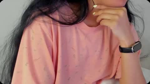 Snapshot of petitgirl_ chatting on 02.19.25 J A S S online show from 02.19.25