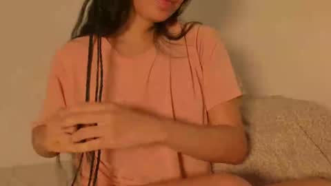 Snapshot of petitgirl_ chatting on 03.10.25 J A S S online show from 03.10.25