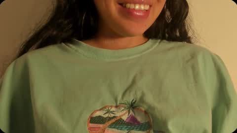 Snapshot of petitgirl_ chatting on 09.20.25 J A S S online show from 09.20.25