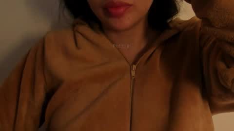 Snapshot of petitgirl_ chatting on 10.14.25 J A S S online show from 10.14.25