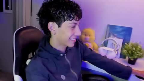 Snapshot of philipe_moonlight_ chatting on 09.16.25 Phil. INDEPENDENT MODEL online show from 09.16.25