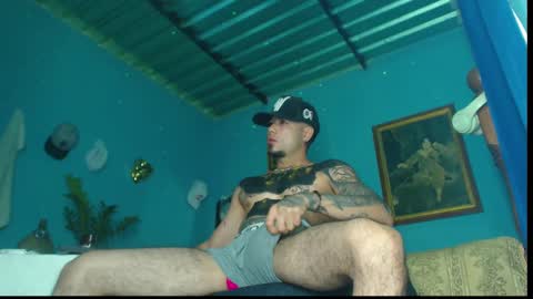 Snapshot of phlilloyhighclouds chatting on 01.10.25 phlilloyhighclouds online show from 01.10.25