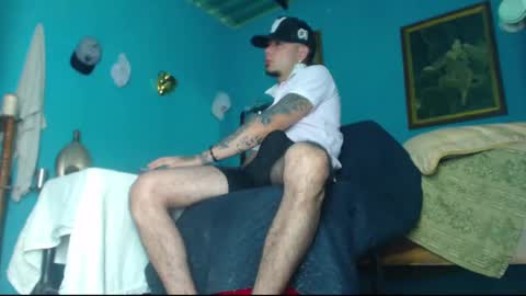 Snapshot of phlilloyhighclouds chatting on 01.13.25 phlilloyhighclouds online show from 01.13.25