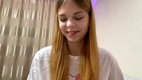 Snapshot of piedadjustine chatting on 10.28.25 Alice online show from 10.28.25