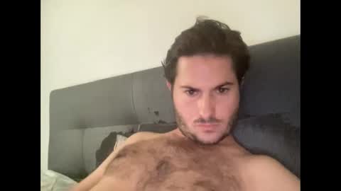 Snapshot of pierrot462900 chatting on 10.09.25 pierrot462900 online show from 10.09.25