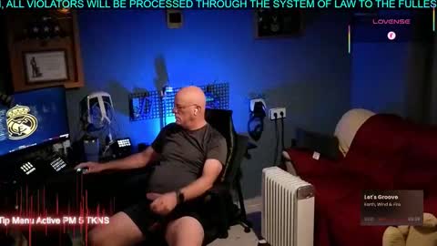 Snapshot of pilot_dave_69 chatting on 11.18.25 Dave online show from 11.18.25