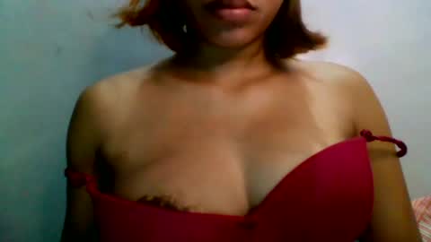 Snapshot of pinaybeauty_25 chatting on 09.21.25 im jane online show from 09.21.25