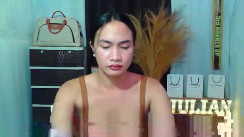 Snapshot of pinaycutie_jilian chatting on 10.10.25 jilian  online show from 10.10.25
