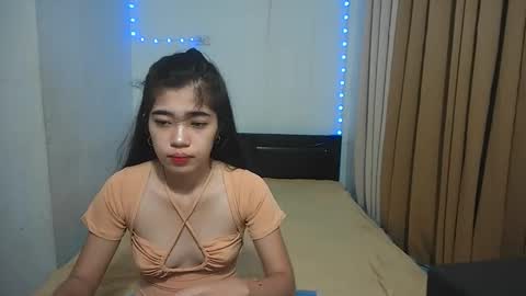 Snapshot of pinaycutie_sylvia chatting on 10.14.25 Via online show from 10.14.25